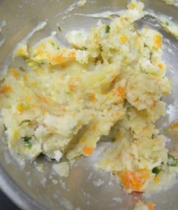 Seasoned boiled potato mixture