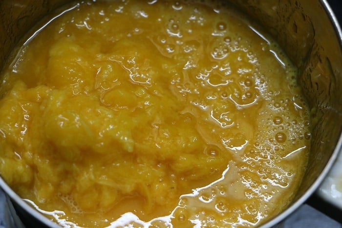 mango pulp from ripe mangoes