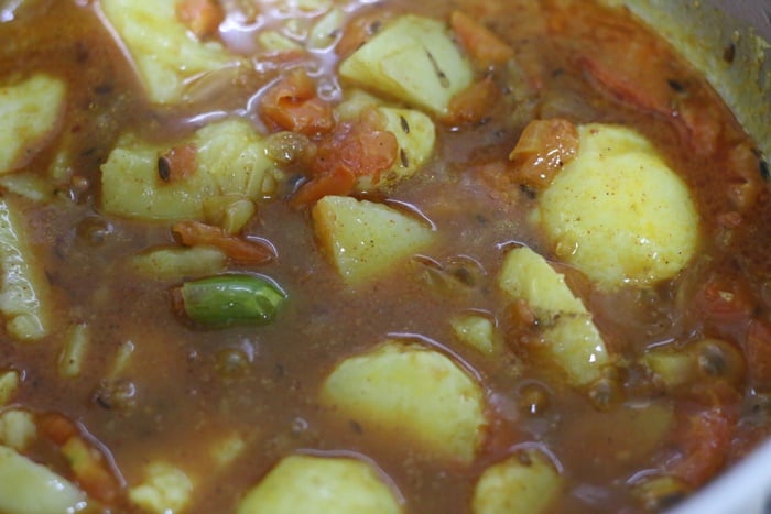 making potato curry recipe