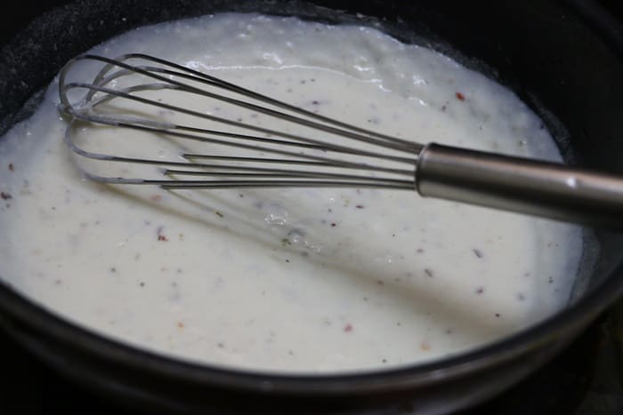 Bachemel sauce making