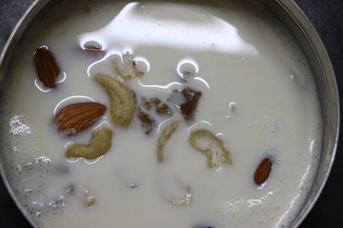 soaked nuts in milk