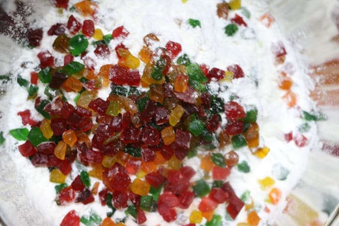 dry ingredients for tutti frutti cake recipe