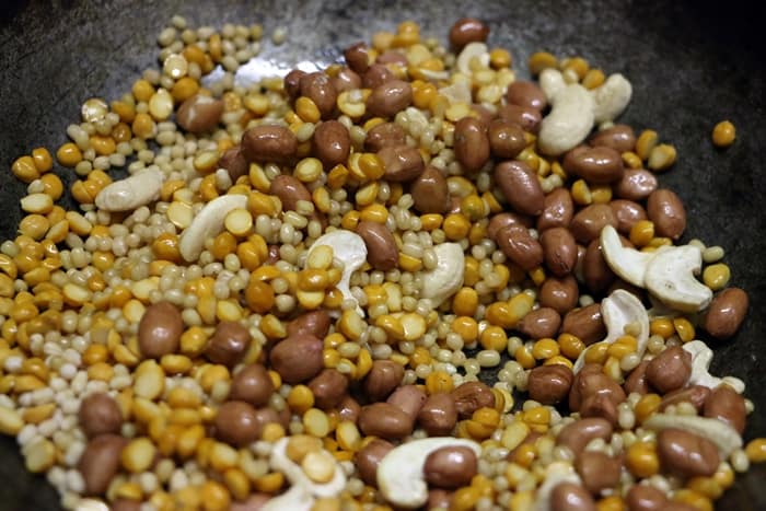 roasting lentils for idli milagai podi