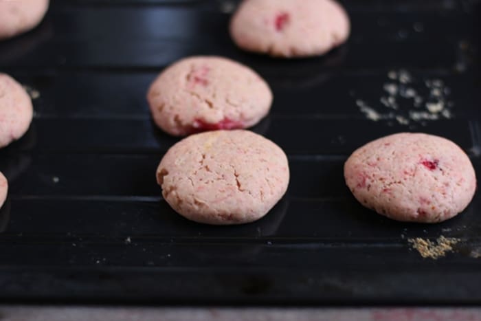 strawberry cookies step 6