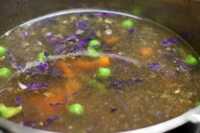 Simmering veg clear soup