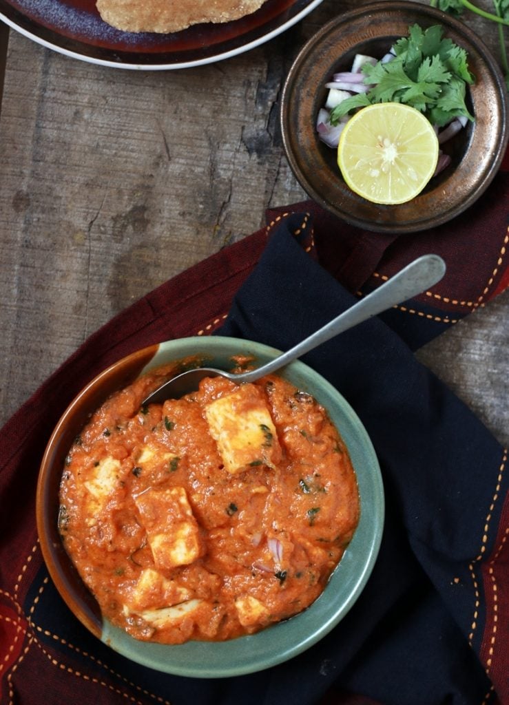 best paneer lababdar served with naan