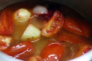 Pressure cooing tomatoes, beetroot and potatoes