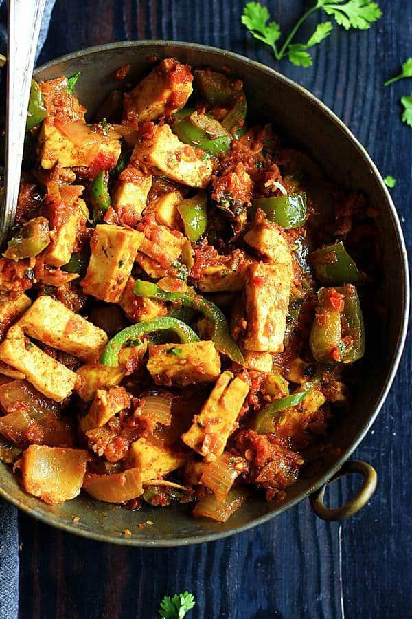 closeup shot of restaurant style kadai paneer