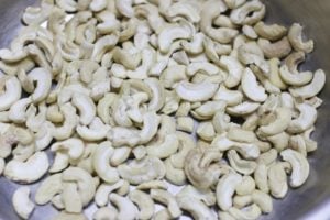 roasting cashews for kaju katli