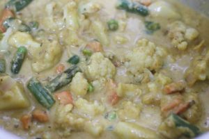 simmering veg kurma recipe