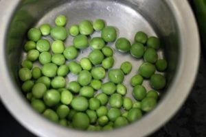 shelled green peas