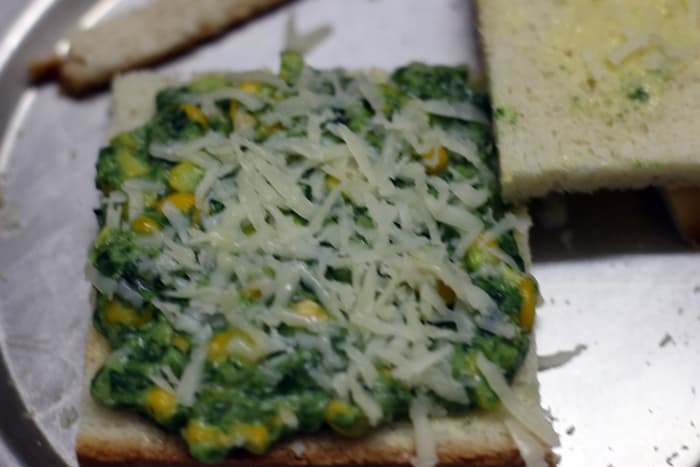 spinach corn sandwich step 7