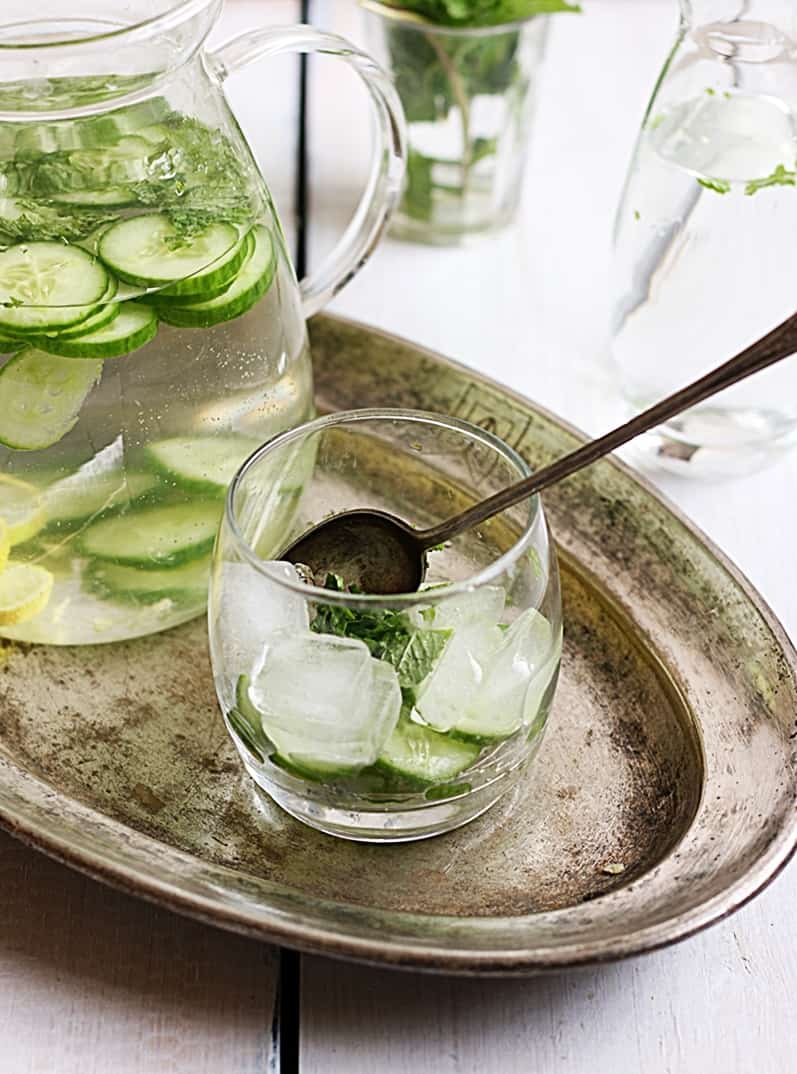 cucumebr-detox-water-recipe-f