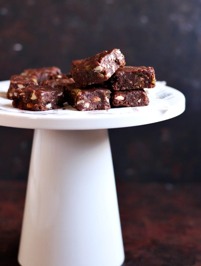 chocolate fudge recipe with fruits and nuts