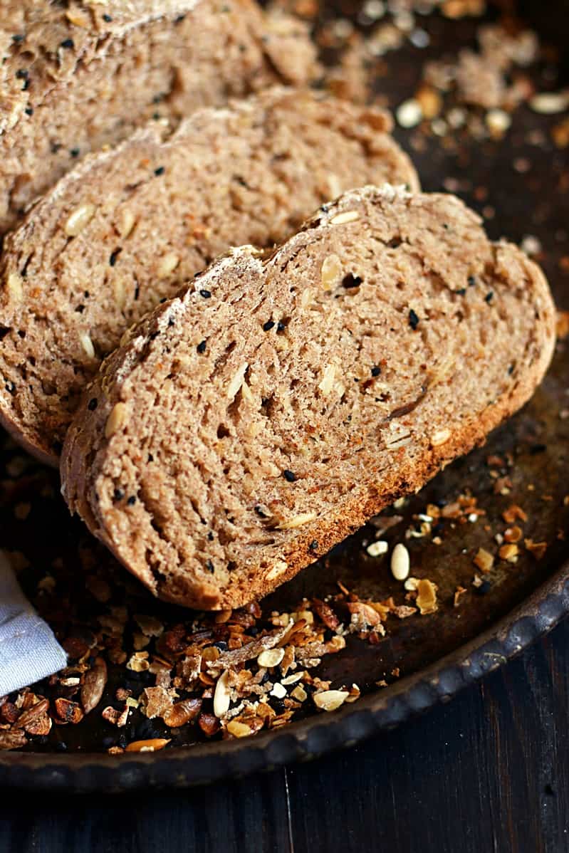 multigrain bread slices