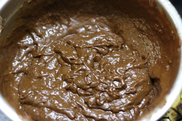 vegan chocolate banana cake step 5