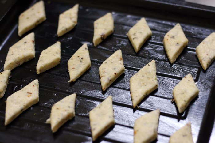 herb and cheese cookies step 7