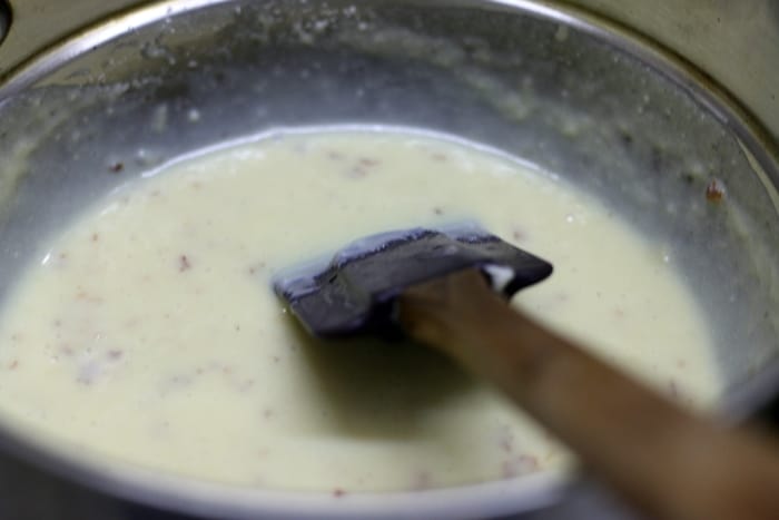 mawa kachori step 2