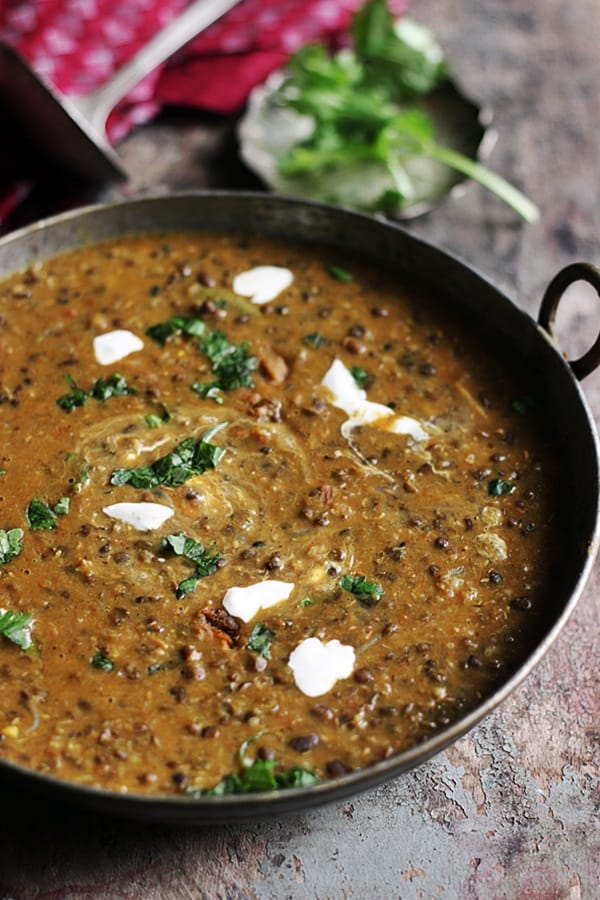 dal makhani served with naan