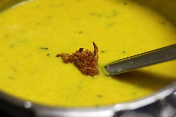 punjabi kadhi pakora recipe step6