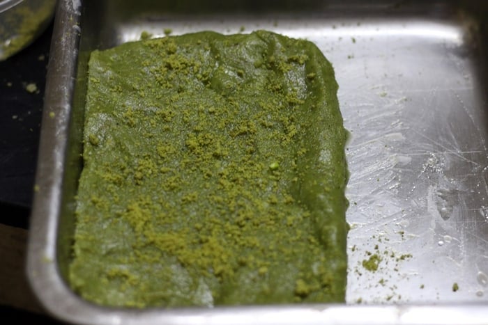 pista badam burfi recipe step 3