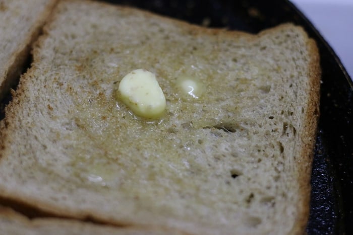 cheese chilli toast recipe step 1