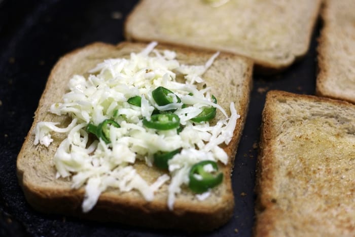 cheese chilli toast recipe step 4