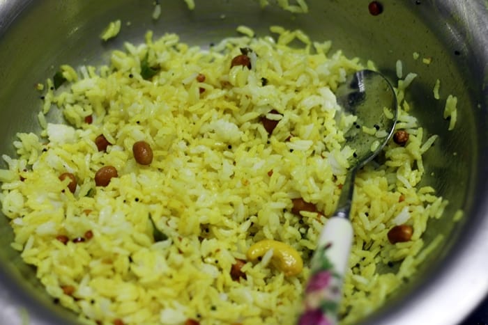 lemon rice read to serve