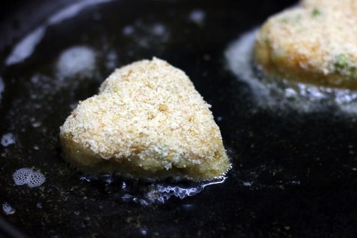 Shallow frying the veg cutlets