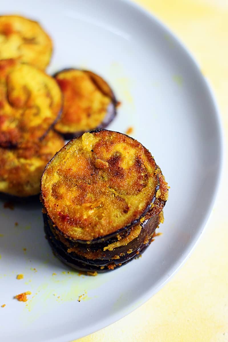 begun bhaja recipe, bengali begun bhaja, baingan bhaja recipe