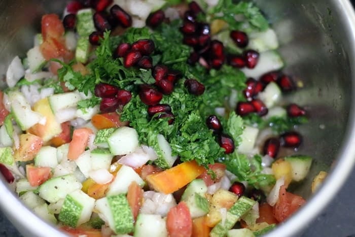 garnishing vegetable salad