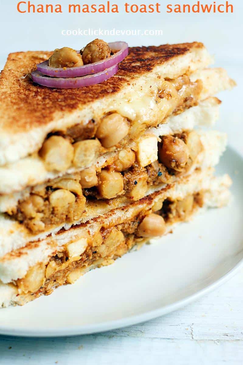 chana masala sandwich recipe-healthy sandwich recipe with indian chickpeaos curry stuffing.