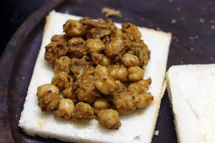 chana-masala-toast-sandwich-recipe-step-2