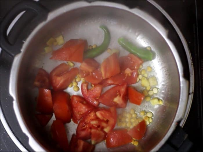 making tomato ginger chutney recipe