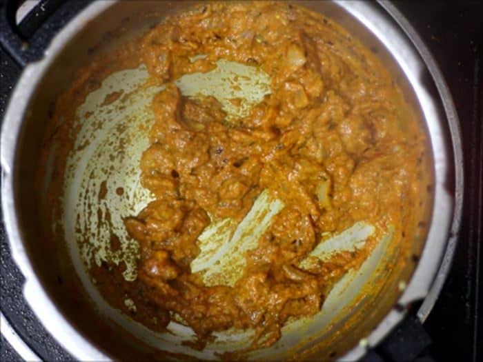 base tomato gravy for dahi bhindi recipe, dahi wali bhindi recipe