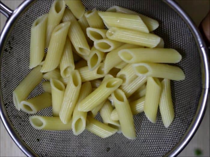 Making pasta primavera recipe- vegan
