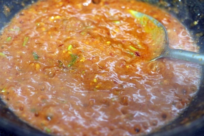 schezwan sauce simmering