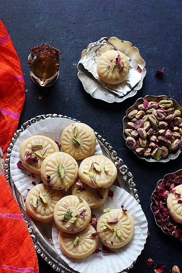 doodh peda ready to serve