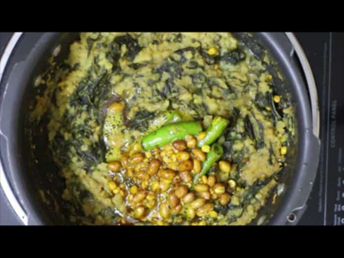 Making Manathakkali Keerai Kootu Recipe