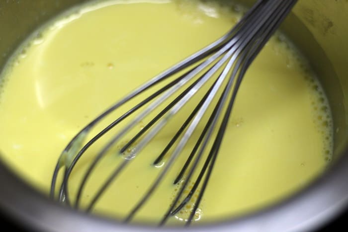 making eggless custard sauce for bread butter pudding recipe