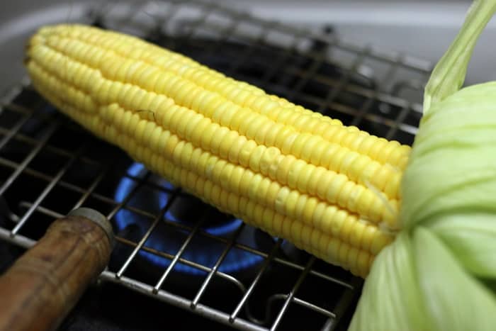 roasting corn on the cob