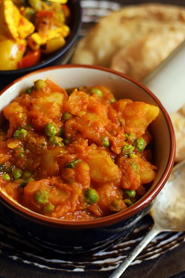 restaurant style aloo matar recipe