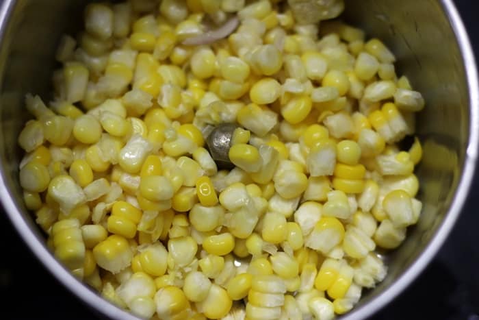 pulsing corn kernels for corn pakoda recipe