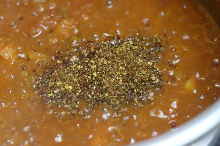 Making tomato gravy for veg kadai recipe