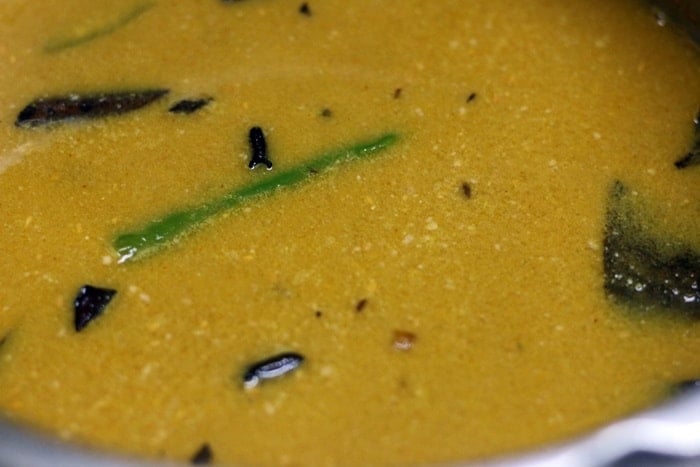 Pressure cooking kaali dal recipe