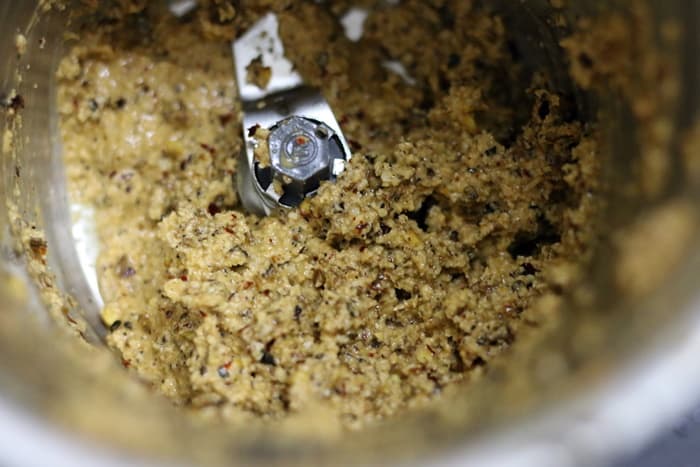 Spice paste to make poricha kootu