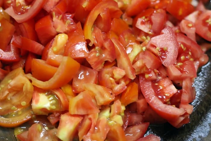 Chopped fresh tomaoes
