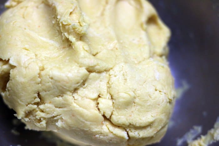 dough for making custard creams