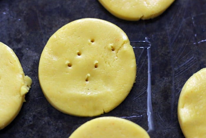 custard cream biscuits ready to bake