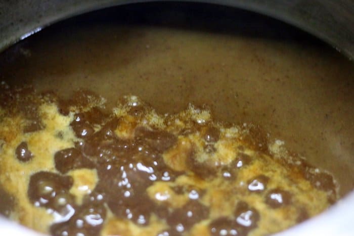 simmering date syrup